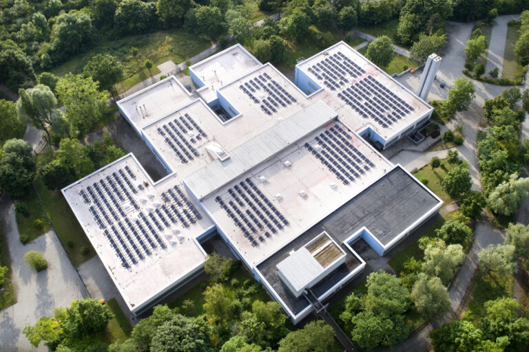 Large building, roof and solar collectors