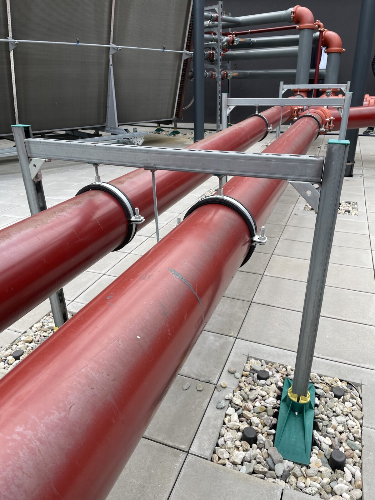 Strut and HD clamps rooftop pipework